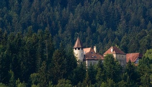 Chateau_motiers