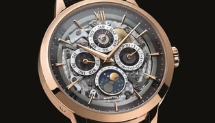 Montblanc-heritage-spirit-perpetual-calendar-sapphire_mood.jpg