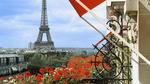 Plaza_athenee-unique_view_on_the_eiffel_tower-jan_2009-hr