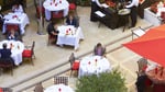 Plaza_athenee_-_la_cour_jardin_-_may2011